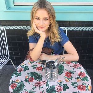 Meet your posher, Samantha